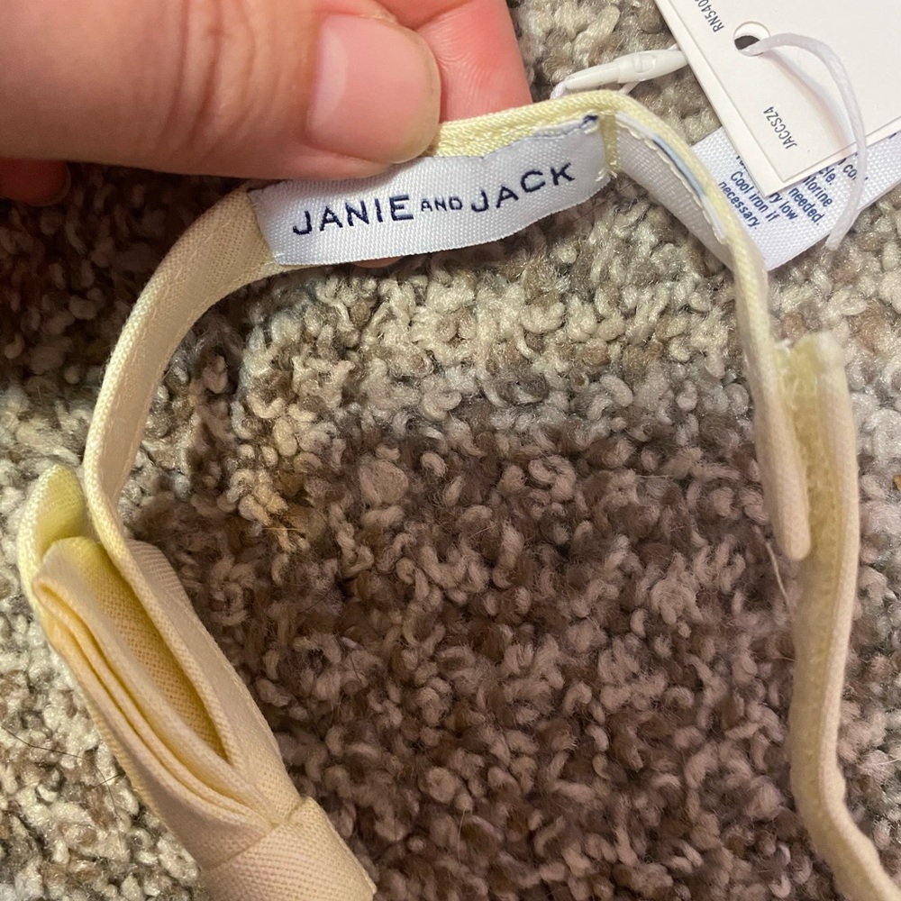 Janie and Jack Light Yellow Kids Bow Tie size 0 to 12 months - Picture 3 of 4